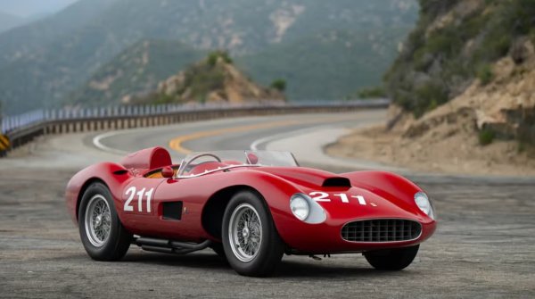 Оценка: $9 милиона – $11 милиона

Този 625 TRC Spider има над 20 класирания на подиума. Първоначално е оборудван с разширена версия на четирицилиндровия двигател "Testa Rossa". В момента обаче се задвижва от 3,0-литров Ferrari V-12. 625 TRC беше основно четирицилиндровият пролог на 250 Testa Rossa, задвижван от V-12, така че с тази кола получавате най-доброто от двата свята. Закарайте я на пистата или монтирайте оригиналния двигател и го покажете на конкурс.